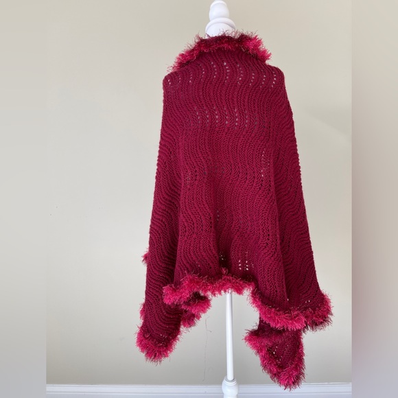 Hand-Crafted Cable knit handmade elegant burgundy shawl - Picture 2 of 3